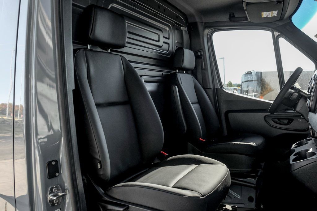 Used 2026 Mercedes-Benz Sprinter 2500 image 20