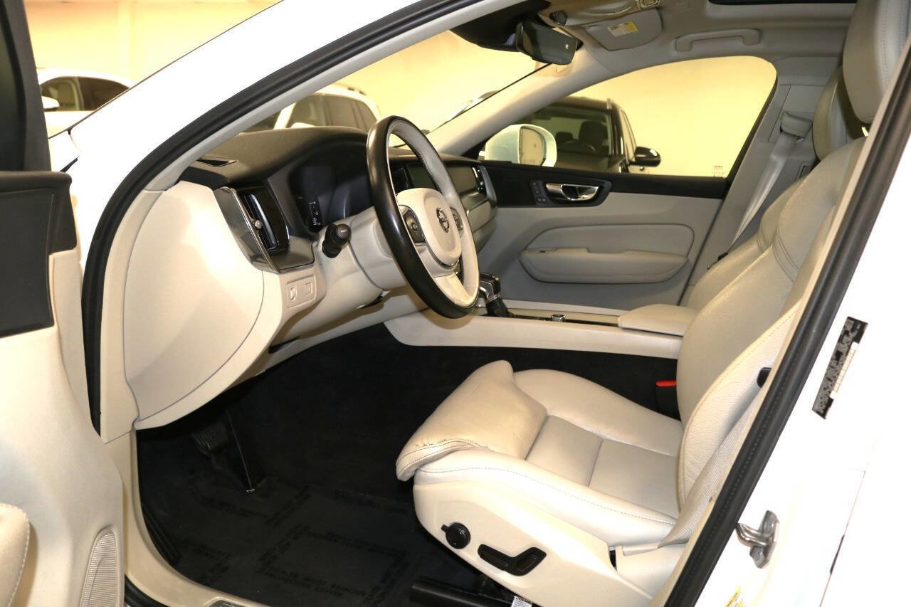 Used 2019 Volvo XC60 T5 Momentum w/ Premium Package AWD/4WD image 71
