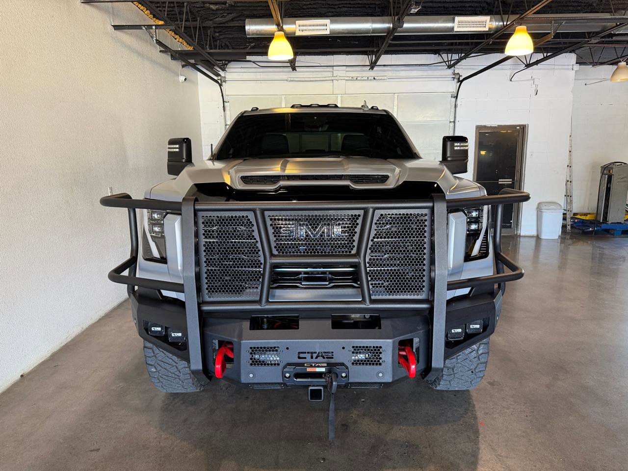 Used 2025 GMC Sierra 2500 AT4 w/ AT4 Premium Plus Package AWD/4WD image 4