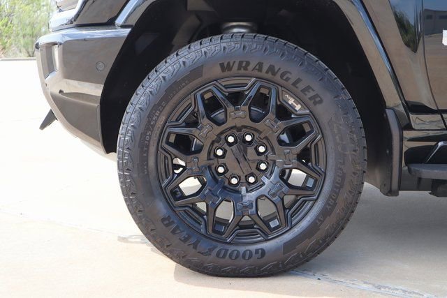 New 2025 GMC Hummer EV 2X image 9