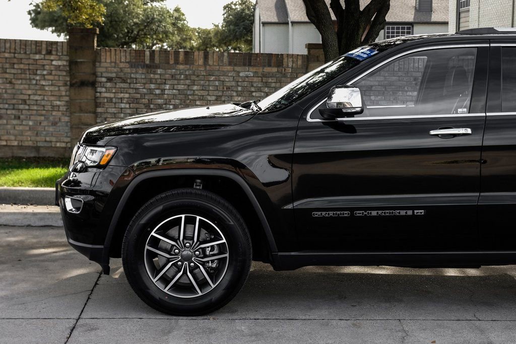 Used 2022 Jeep Grand Cherokee Limited w/ Tech Group image 23