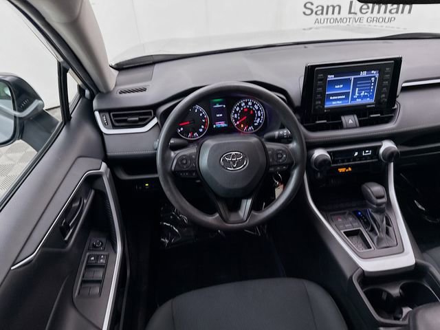 Used 2021 Toyota RAV4 LE image 20