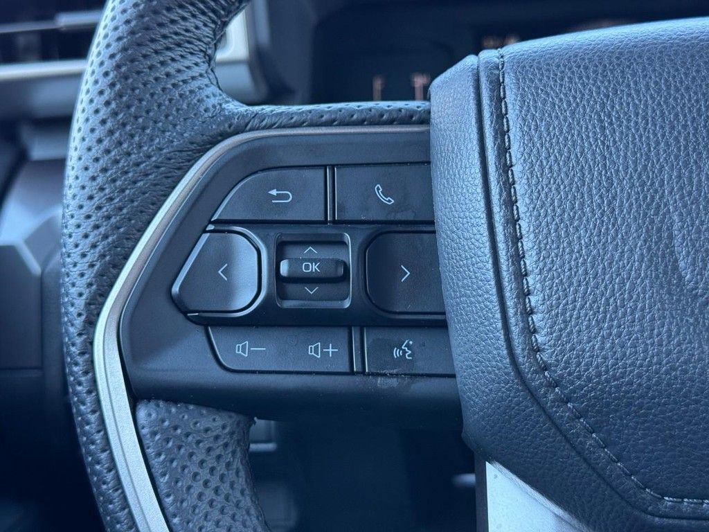 Certified 2025 Toyota Tacoma SR5 image 18