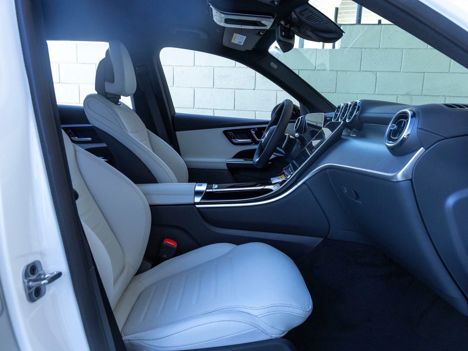 New 2026 Mercedes-Benz GLC 300 image 28