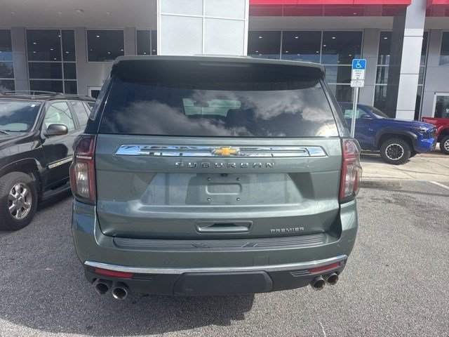 Used 2024 Chevrolet Suburban Premier image 7
