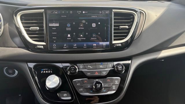 Used 2026 Chrysler Pacifica Select FWD image 25