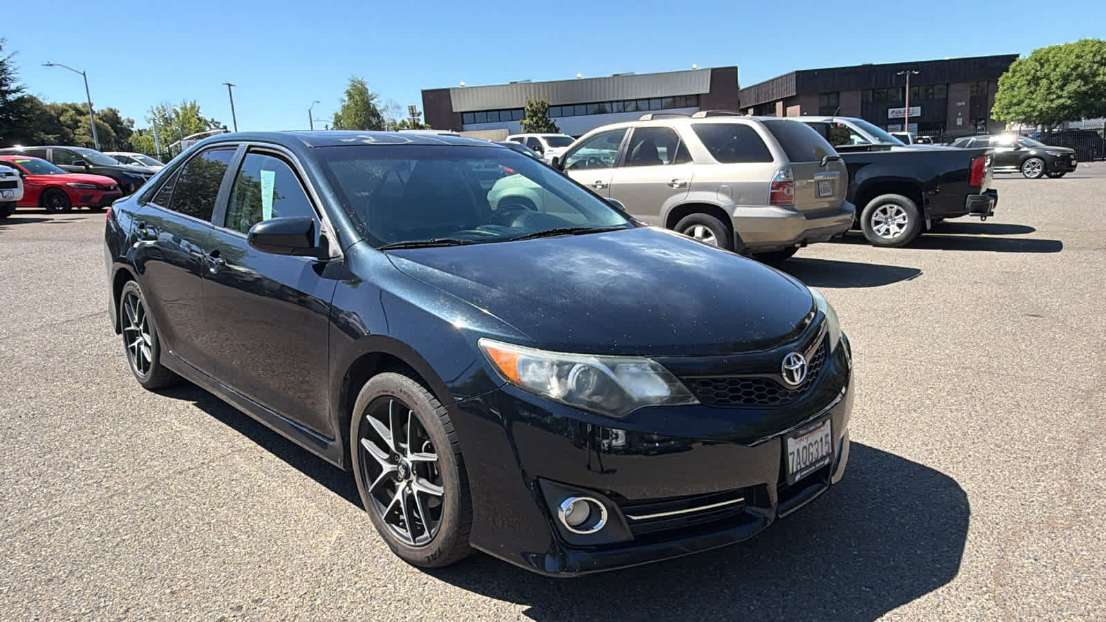 Used 2013 Toyota Camry SE FWD image 3