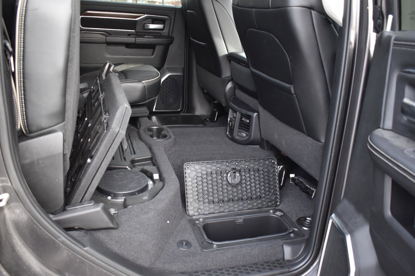 Used 2024 RAM 2500 Laramie w/ Safety Group image 17