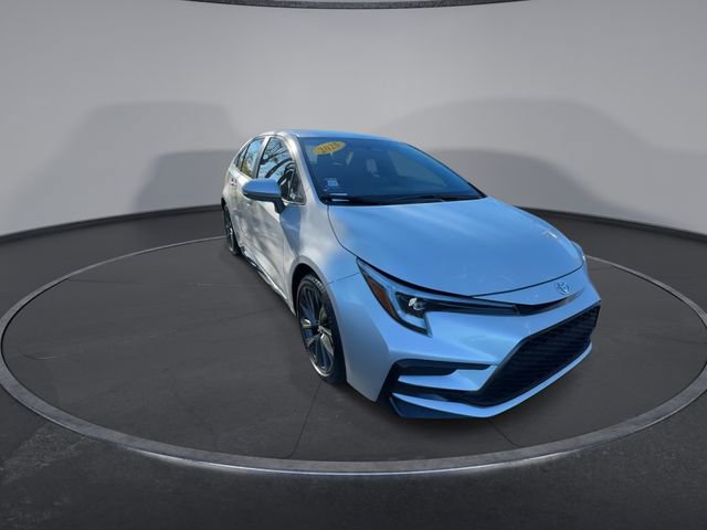 Used 2025 Toyota Corolla SE image 4