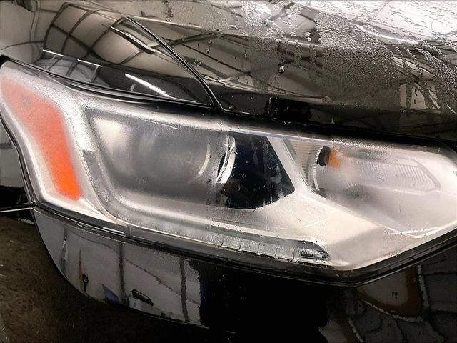 Used 2021 Chevrolet Traverse RS AWD/4WD image 28