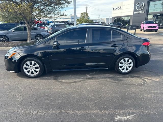 Used 2023 Toyota Corolla LE w/ Carpet Mat Package (TMS) FWD image 3