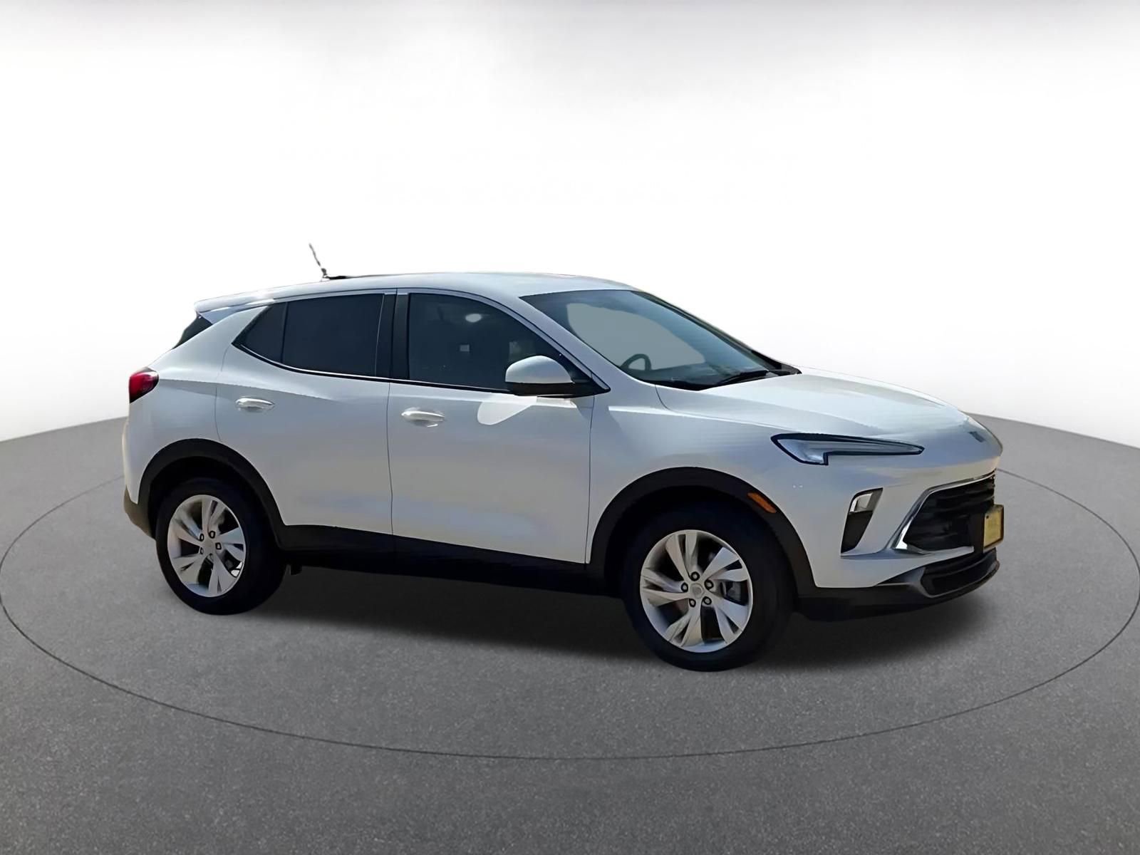 Used 2025 Buick Encore GX Preferred FWD image 2