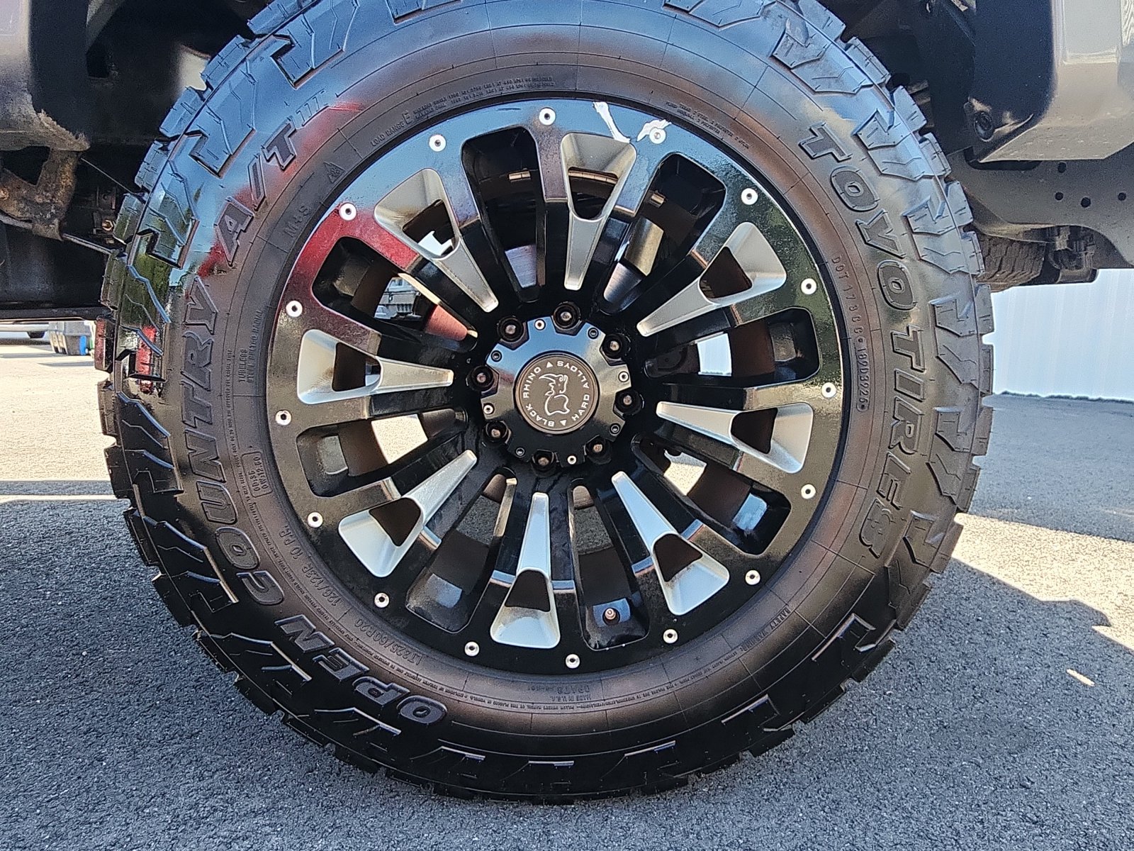 Used 2021 Ford F250 Lariat w/ Lariat Ultimate Package AWD/4WD image 9