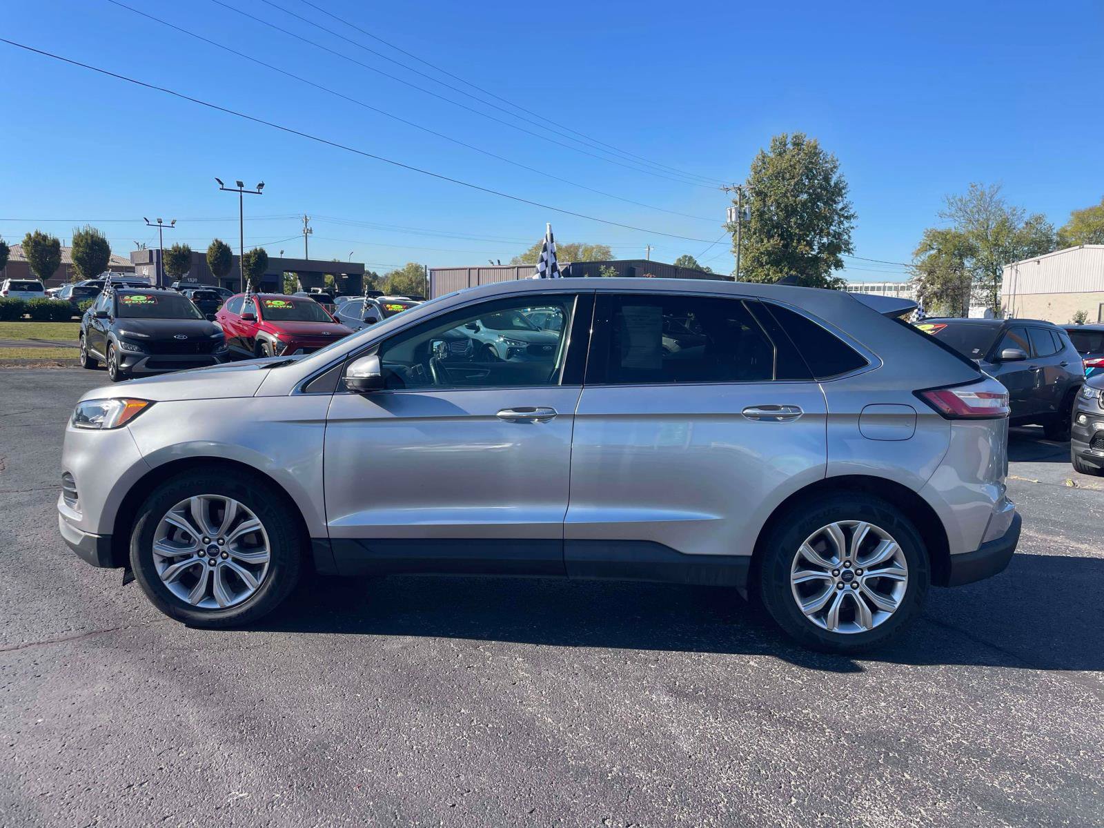 Used 2022 Ford Edge Titanium w/ Equipment Group 301A AWD/4WD image 4