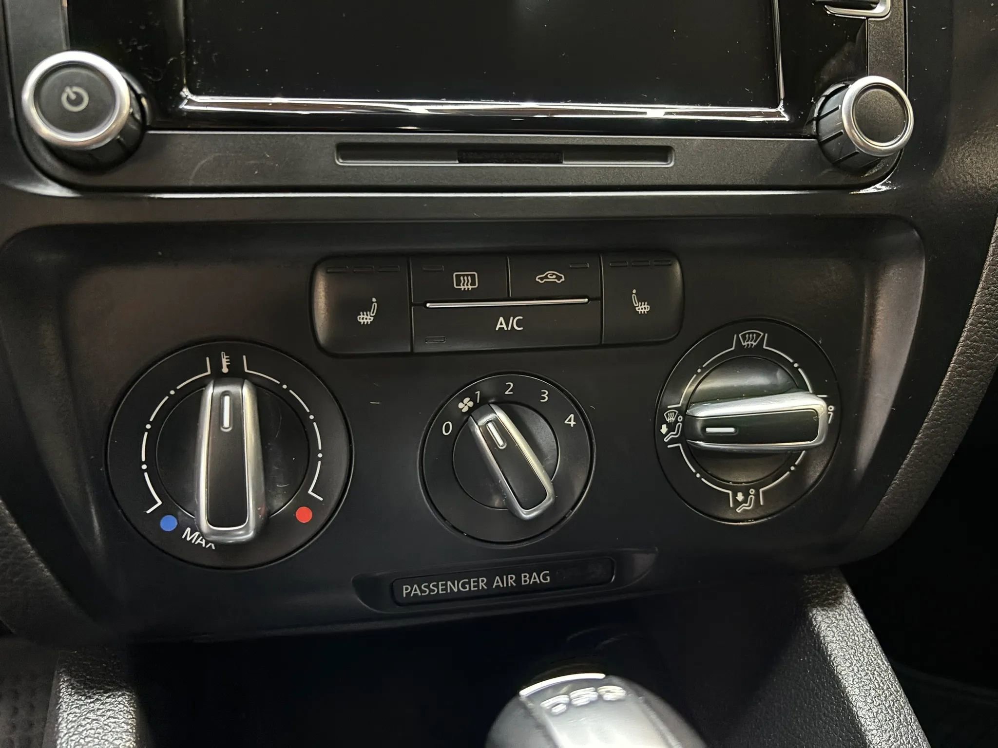 Used 2014 Volkswagen Jetta TDI FWD image 20