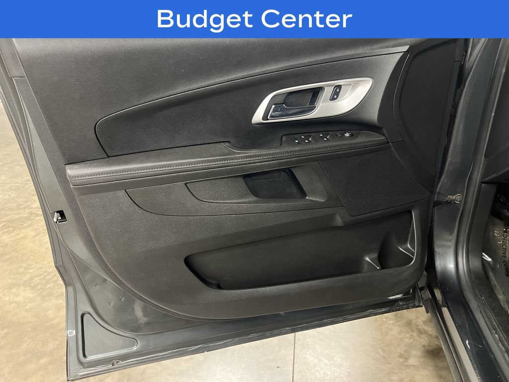 Used 2017 Chevrolet Equinox Premier w/ Enhanced Convenience Package FWD image 14