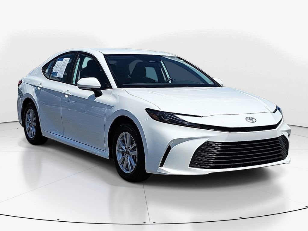 Used 2026 Toyota Camry LE FWD video 3