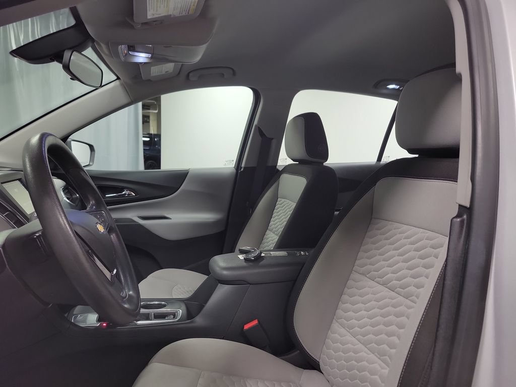 Used 2019 Chevrolet Equinox LS FWD image 16