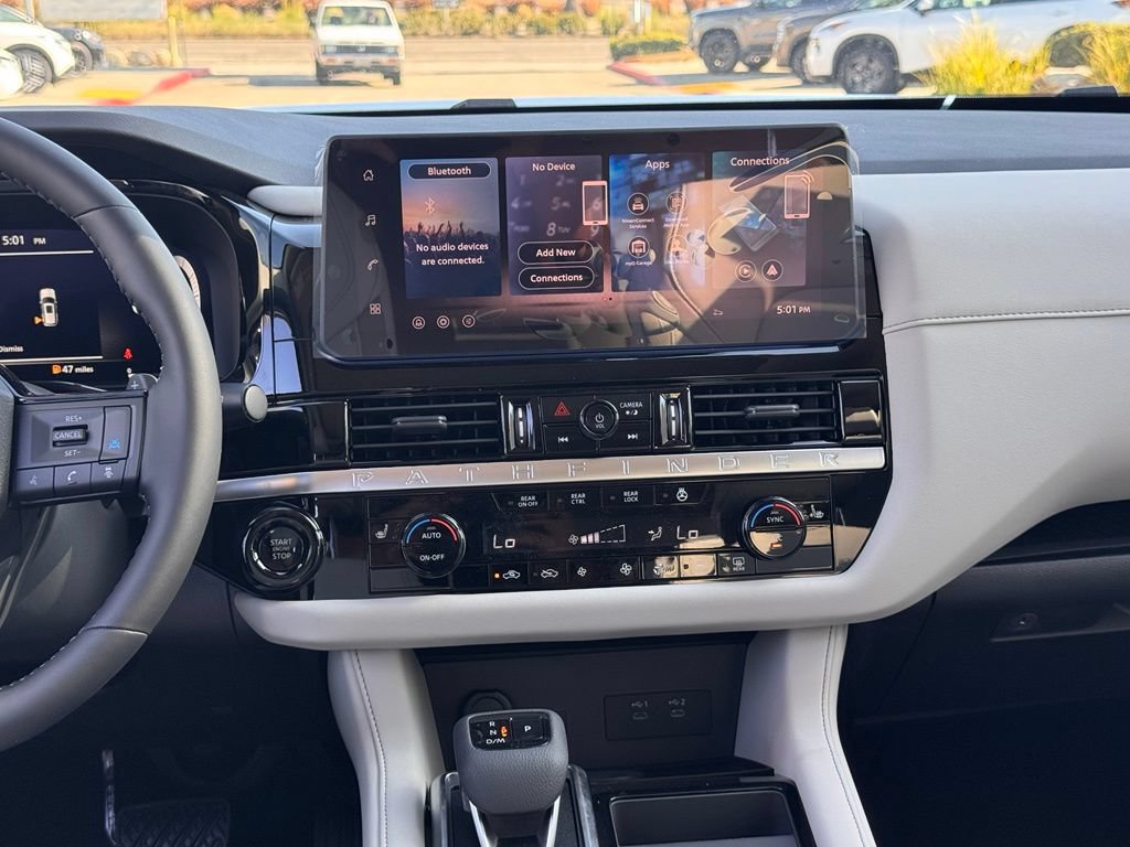 New 2026 Nissan Pathfinder SL w/ SL Premium Package (P04) FWD image 19