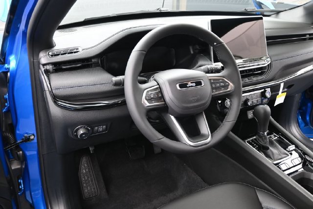 New 2026 Jeep Compass Limited w/ Sun, Sound & Navigation Group AWD/4WD image 9