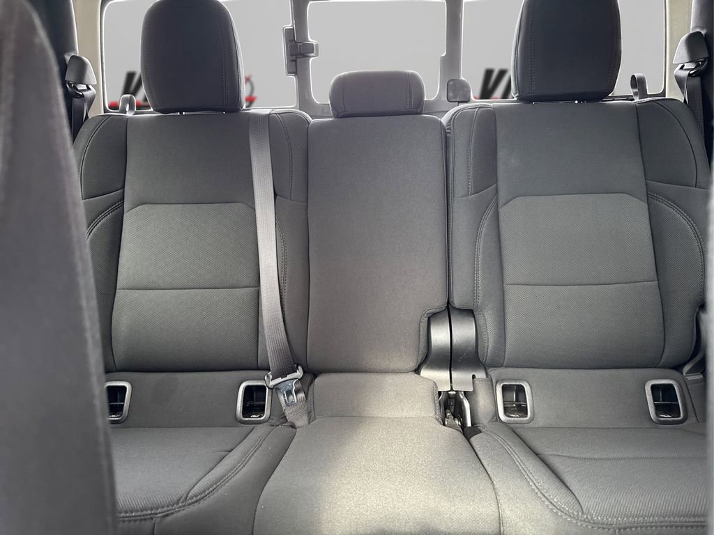 Used 2022 Jeep Gladiator Willys image 17