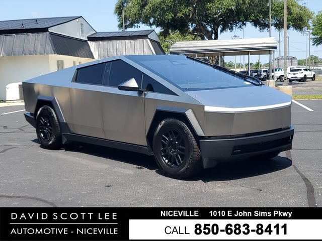 Used 2025 Tesla Cybertruck AWD Crew Cab image 1