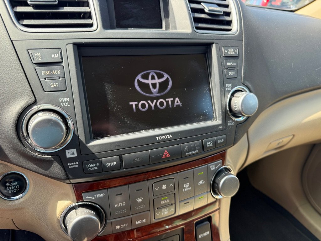 Used 2012 Toyota Highlander Limited image 11