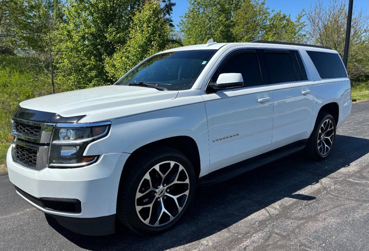 Used 2017 Chevrolet Suburban LT AWD/4WD image 3