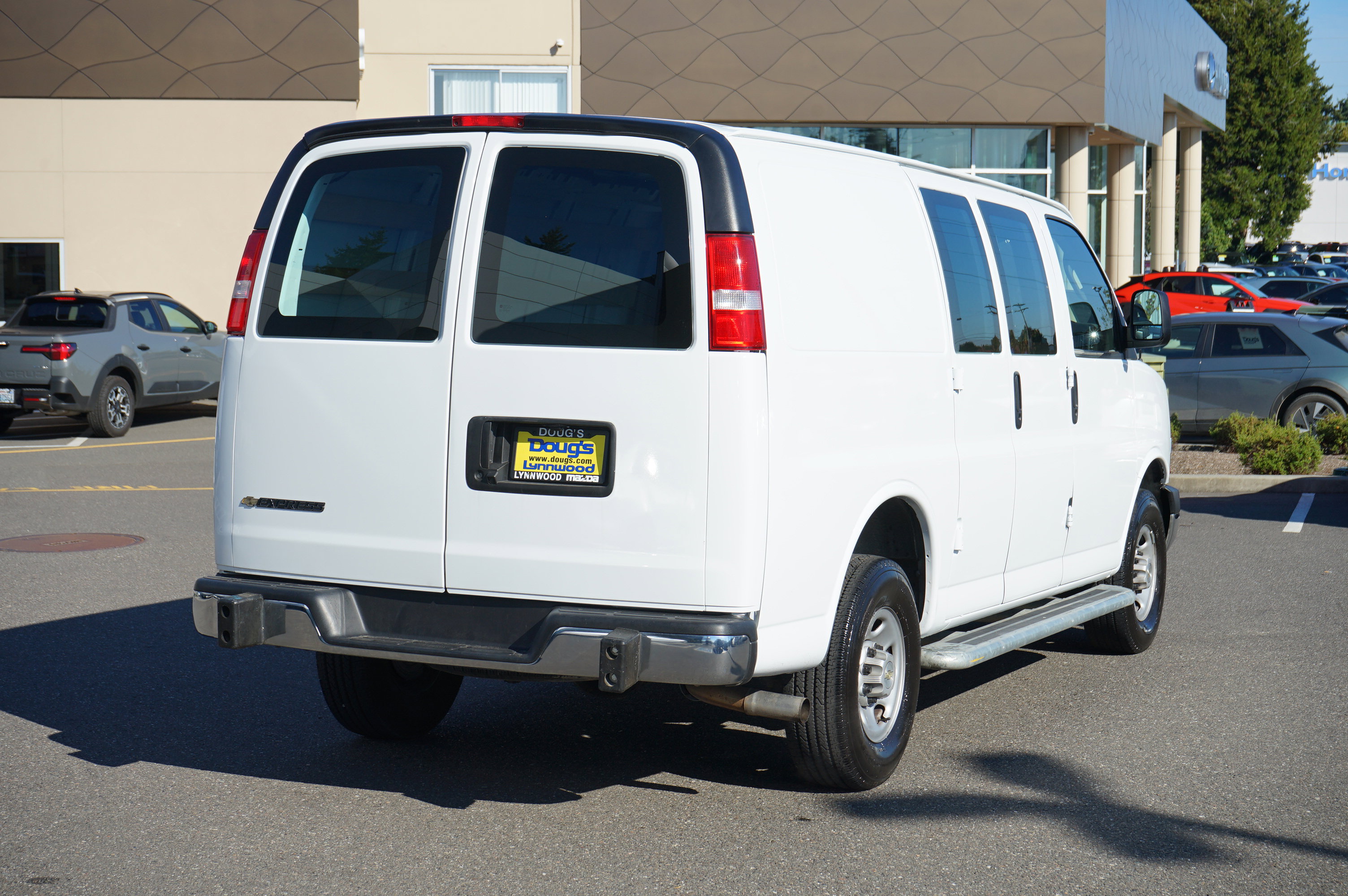 Used 2024 Chevrolet Express 2500 w/ Driver Convenience Package image 4