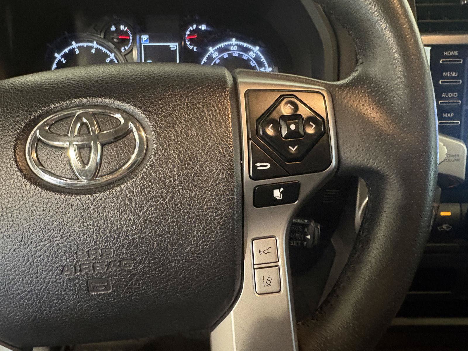 Used 2021 Toyota 4Runner SR5 Premium w/ Moonroof Package AWD/4WD image 19