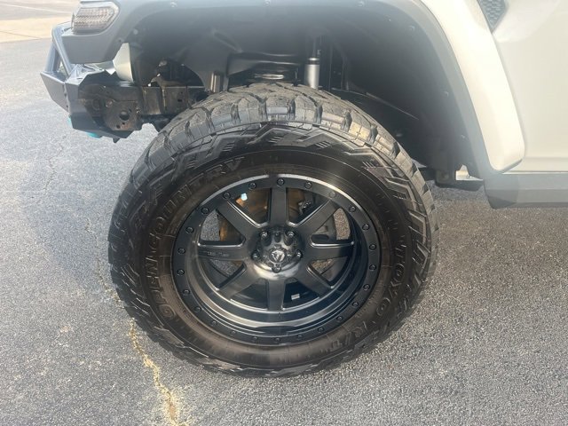 Used 2018 Jeep Wrangler Unlimited Sahara image 7