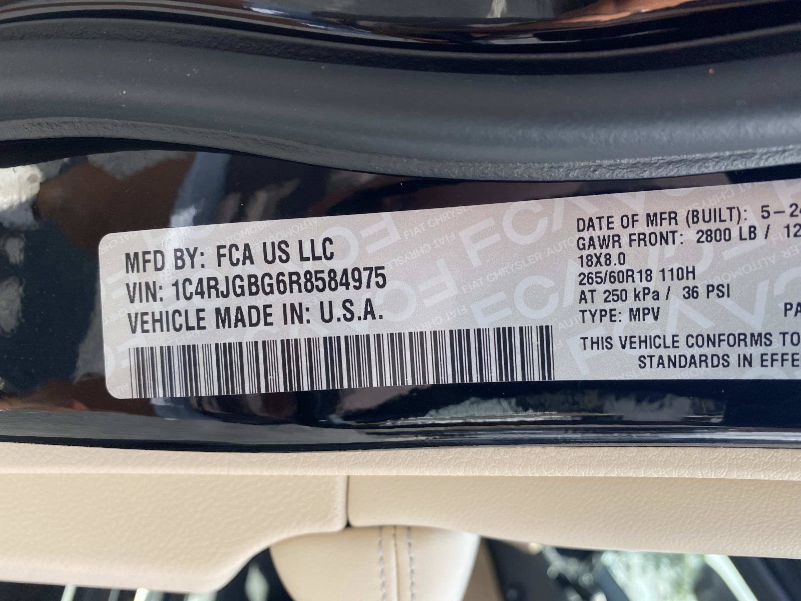 Used 2024 Jeep Grand Cherokee Limited w/ Luxury Tech Group II RWD image 26