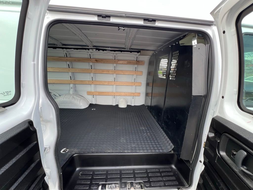 Used 2024 Chevrolet Express 2500 w/ Driver Convenience Package image 23