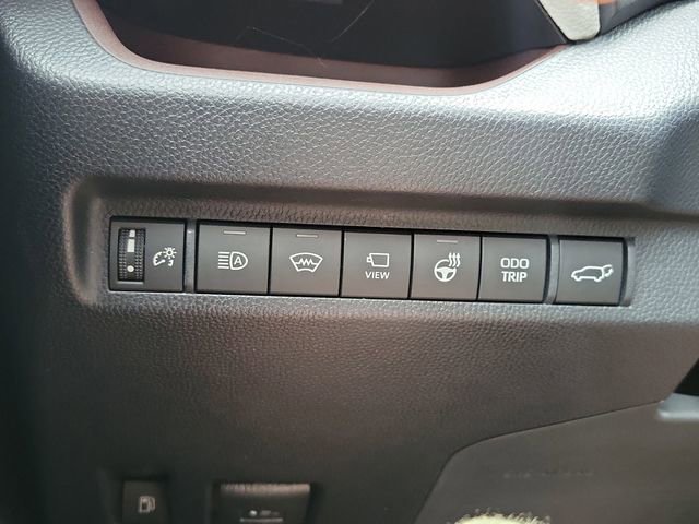 Used 2023 Toyota RAV4 Limited image 30