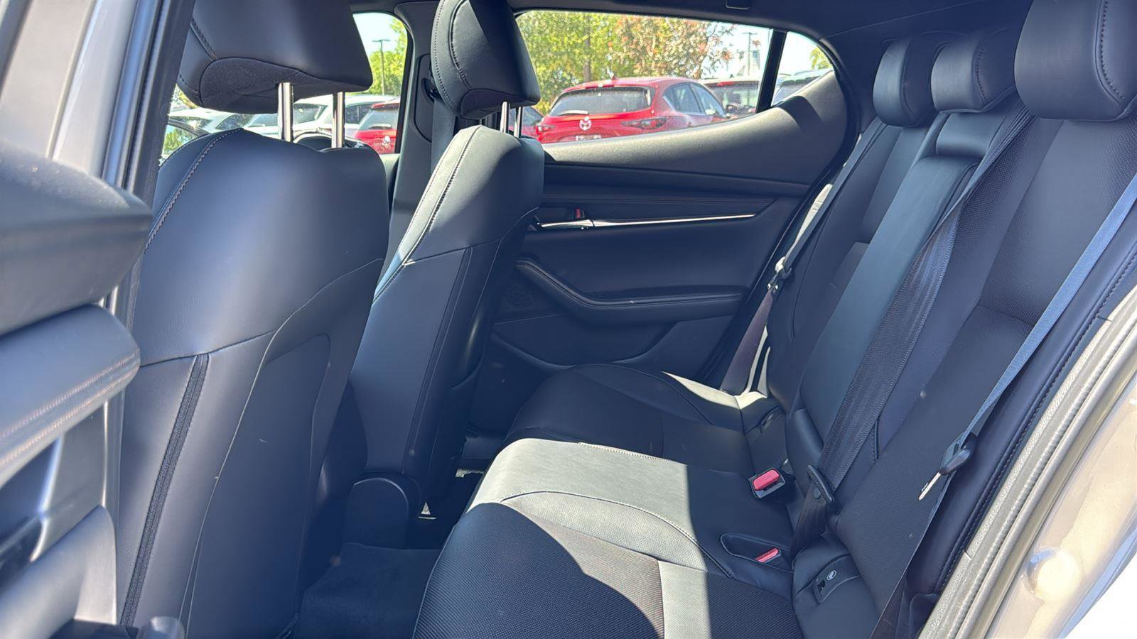 New 2026 MAZDA MAZDA3 2.5 S Hatchback w/ Premium Pkg FWD image 24