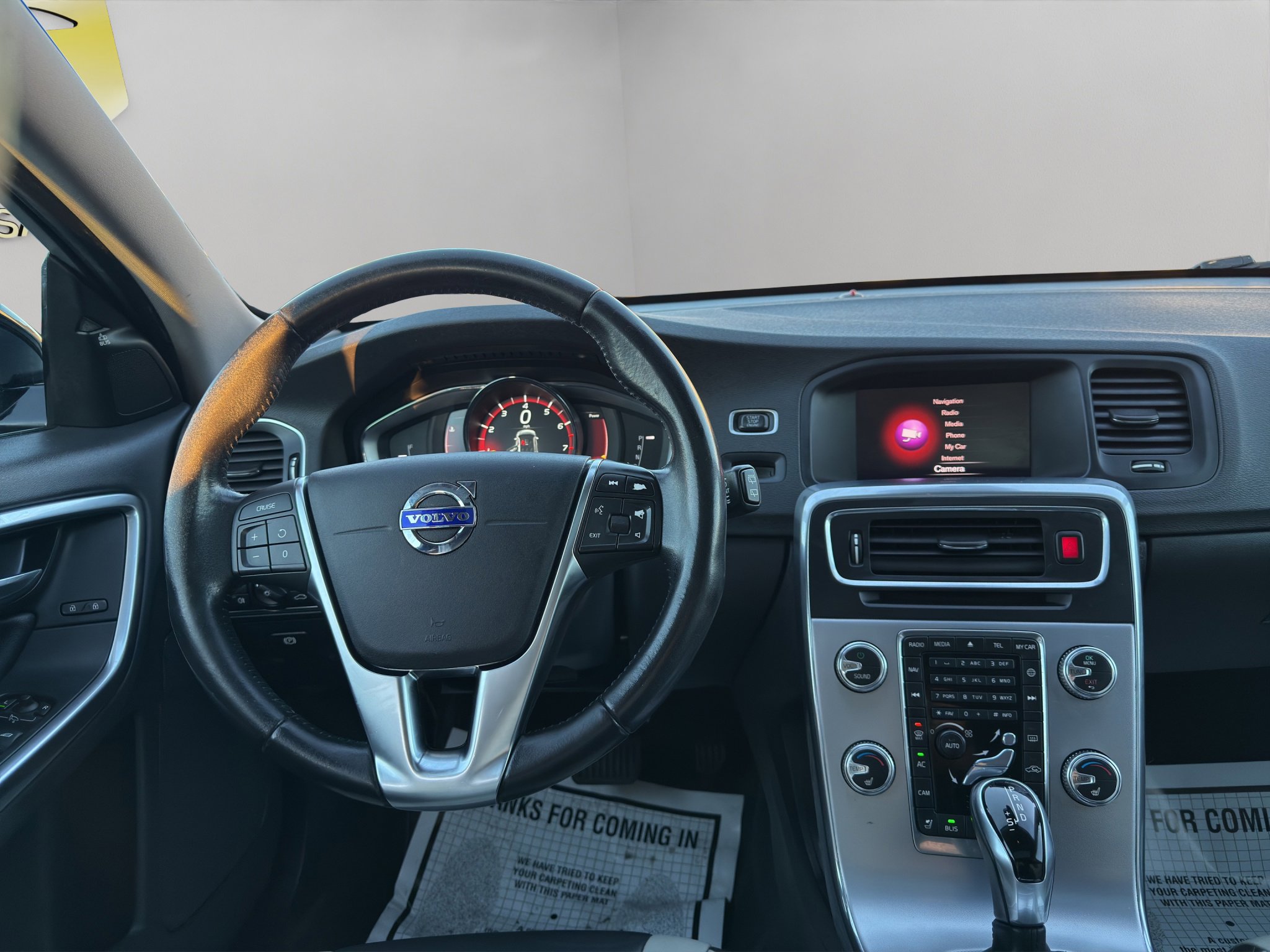 Used 2017 Volvo V60 T5 Cross Country w/ Convenience Package image 14