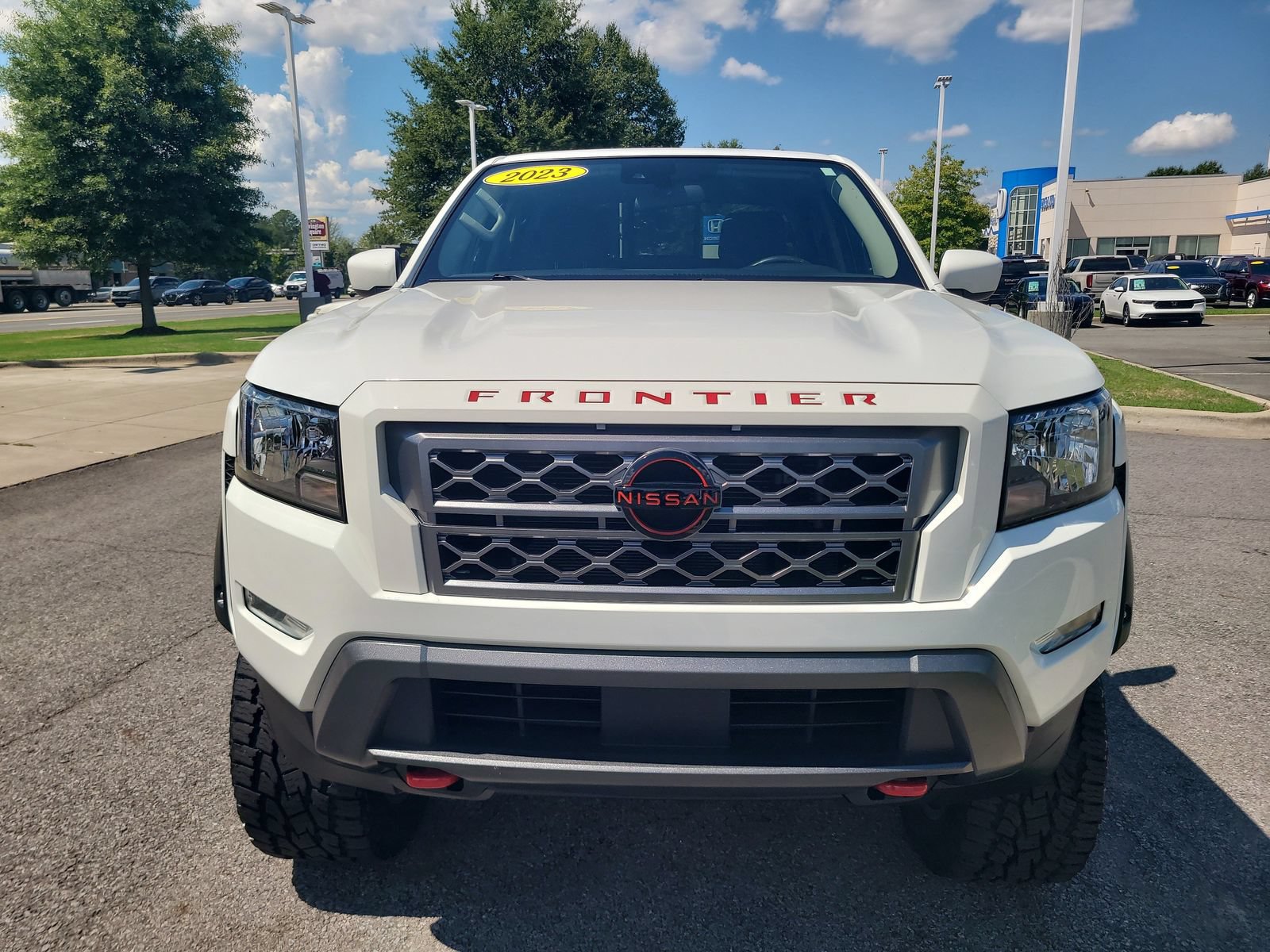 Used 2023 Nissan Frontier SV w/ SV Convenience Package AWD/4WD image 8