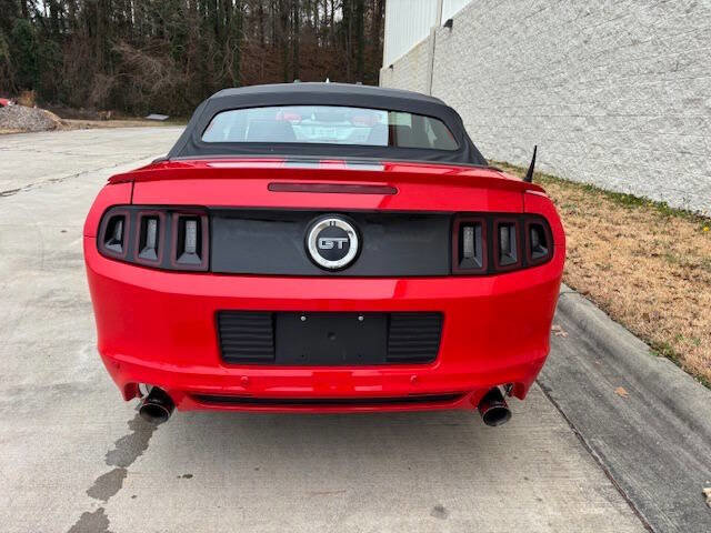 Used 2013 Ford Mustang GT RWD image 18
