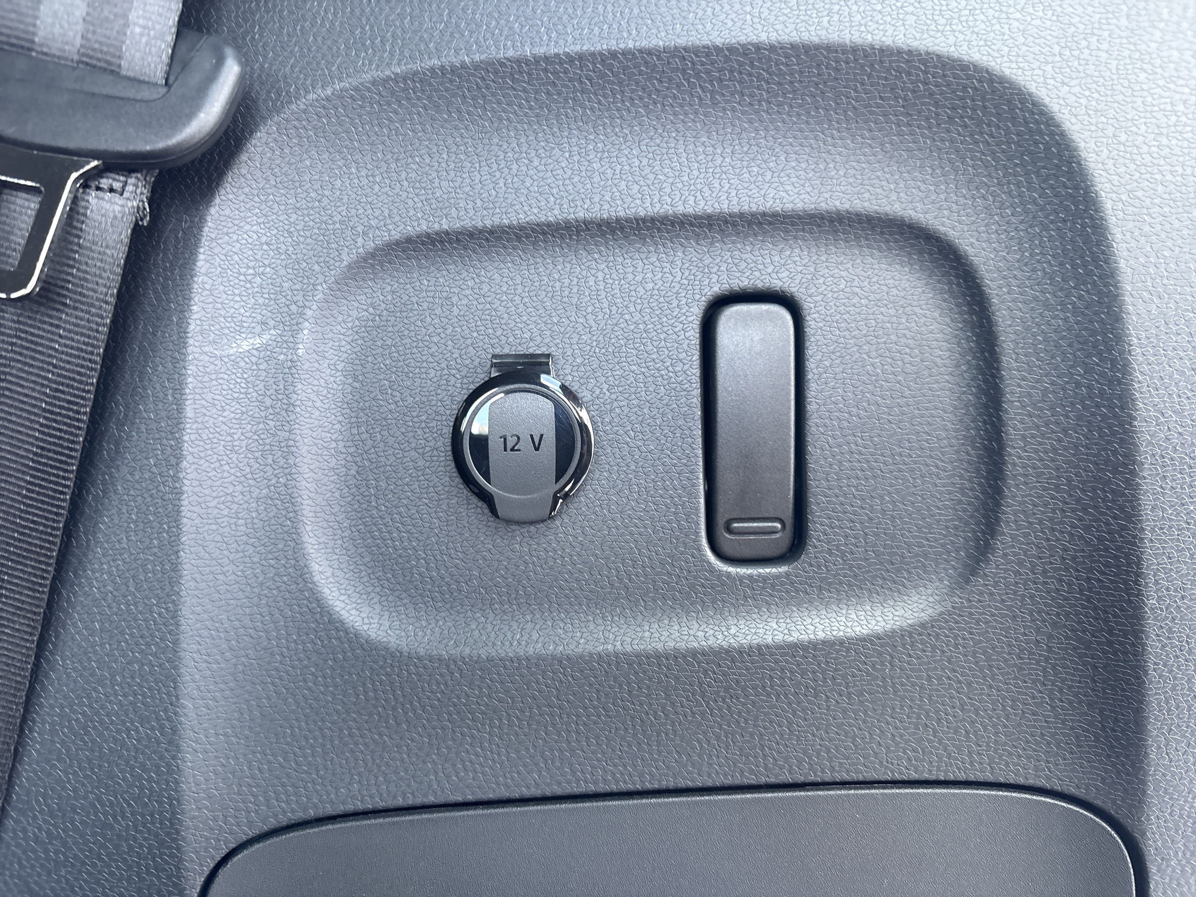 New 2025 Volkswagen ID. Buzz Pro S image 14