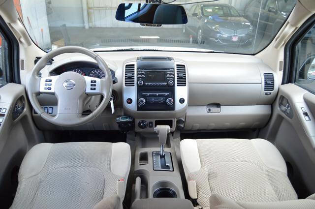 Used 2013 Nissan Frontier SV AWD/4WD image 16