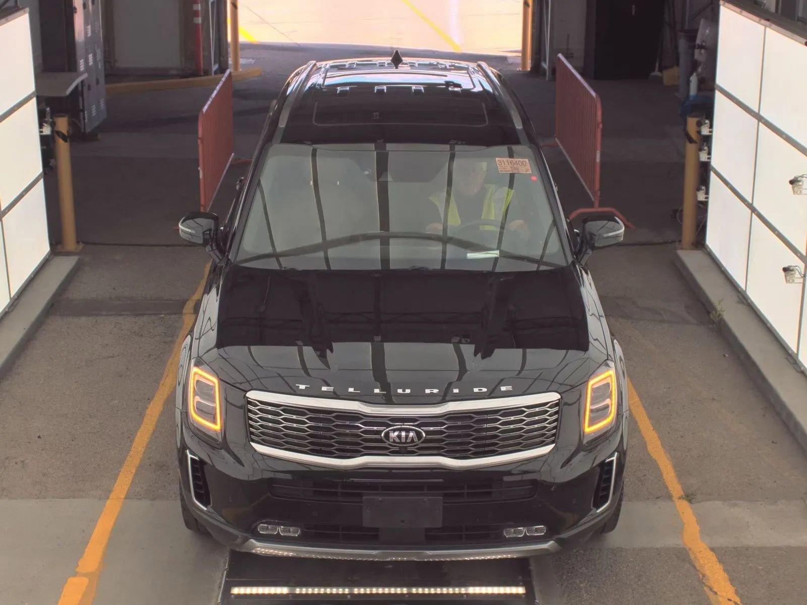 Used 2021 Kia Telluride SX w/ SX Prestige Package AWD/4WD image 6
