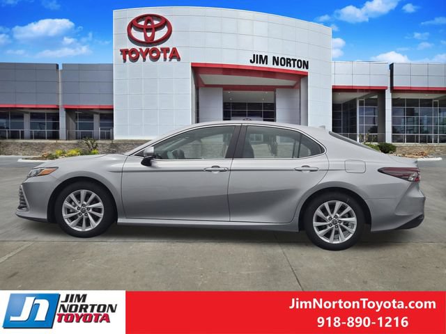 Used 2024 Toyota Camry LE w/ Convenience Package FWD image 5