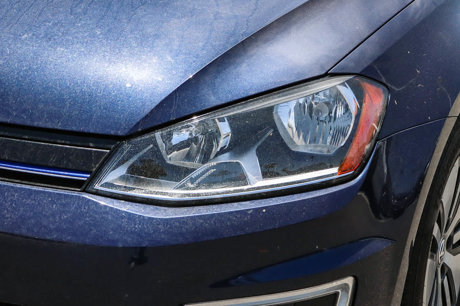 Used 2016 Volkswagen e-Golf SE FWD image 2