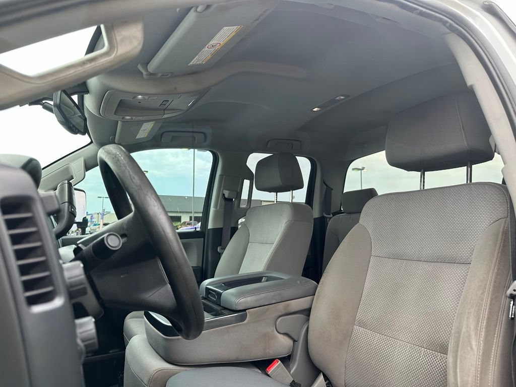 Used 2019 Chevrolet Silverado 2500 W/T AWD/4WD image 15