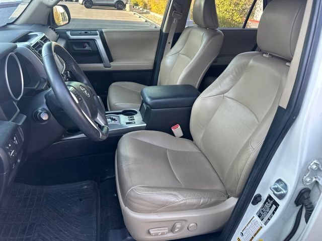 Used 2012 Toyota 4Runner Limited AWD/4WD image 10