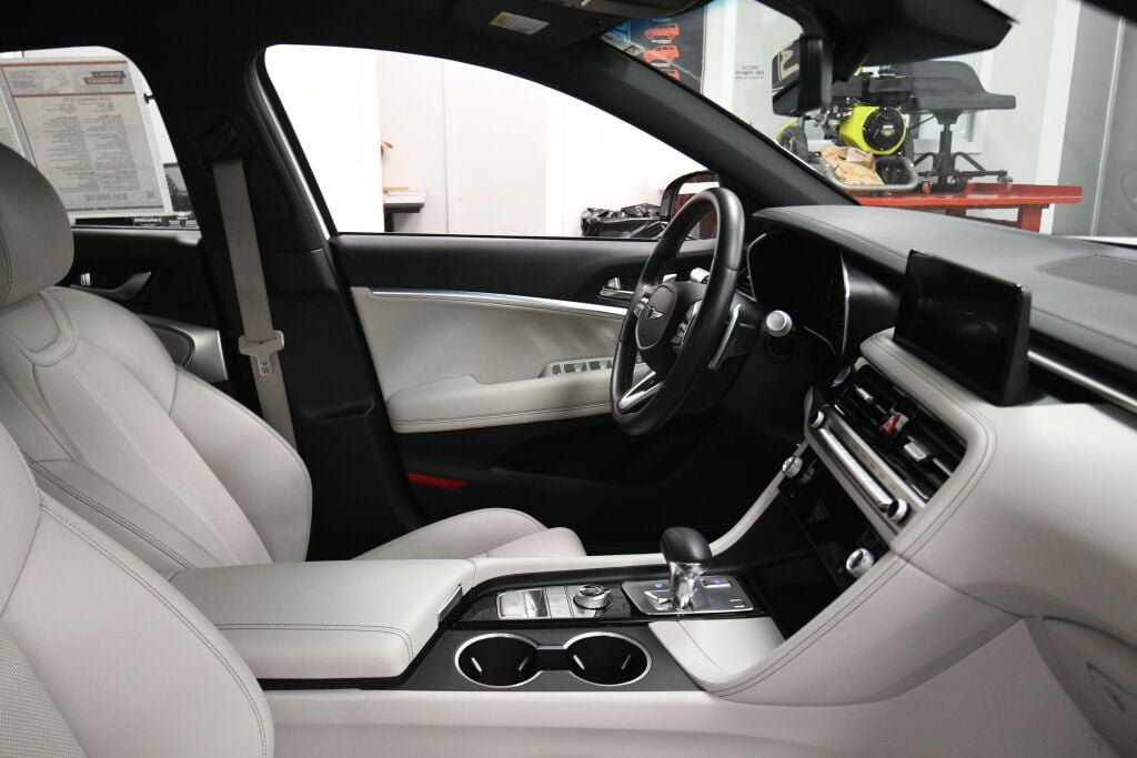 Used 2025 Genesis G70 2.5T AWD/4WD image 29