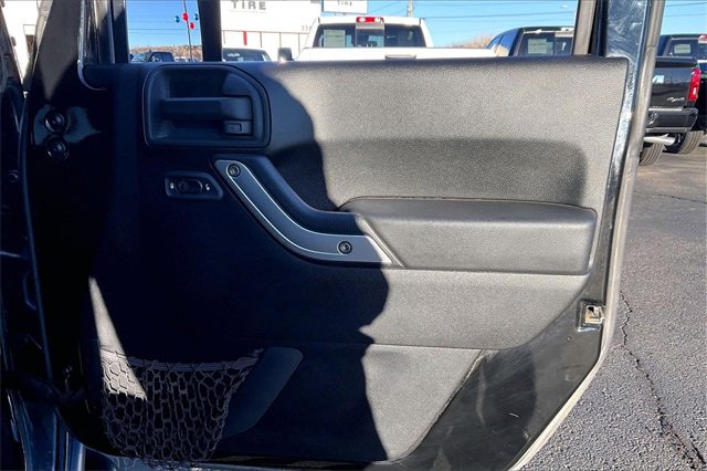 Used 2011 Jeep Wrangler Rubicon w/ PWR Convenience Group image 19