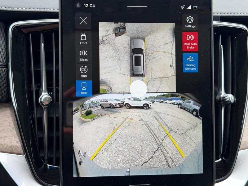 New 2026 Volvo XC90 T8 Plus w/ Protection Package AWD/4WD image 13