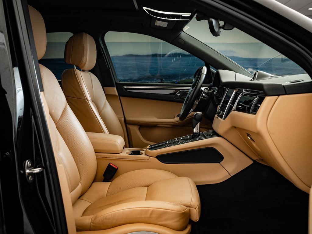 Used 2018 Porsche Macan image 20