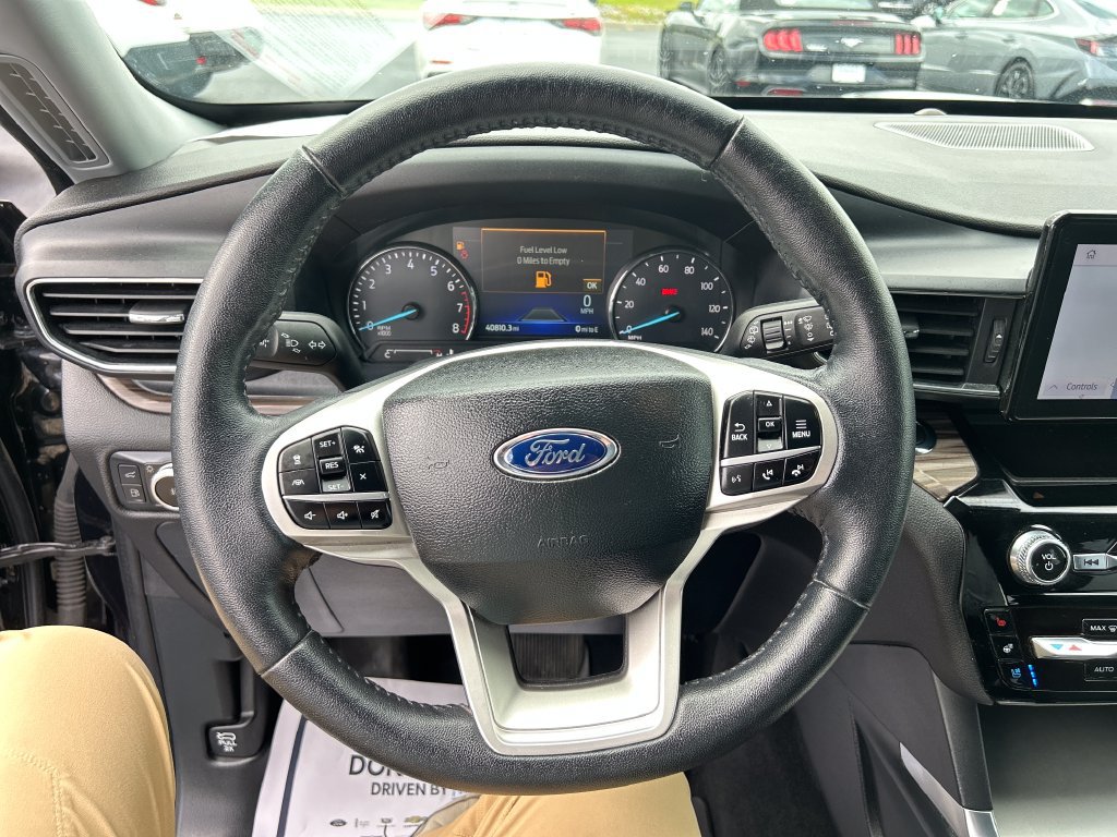 Used 2022 Ford Explorer Limited AWD/4WD image 17